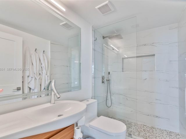 Apartment for sale  Unit #808 - photo 6934546