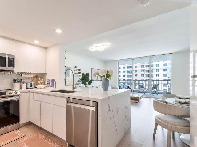 Apartment for sale  Unit #808 - photo 6934550