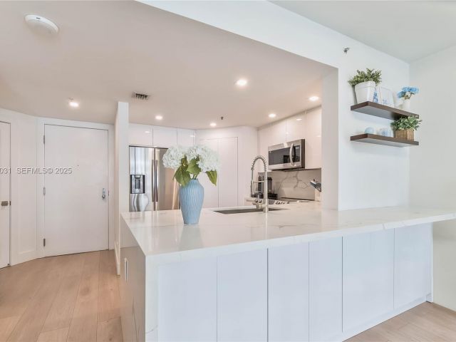 Apartment for sale  Unit #808 - photo 6934552