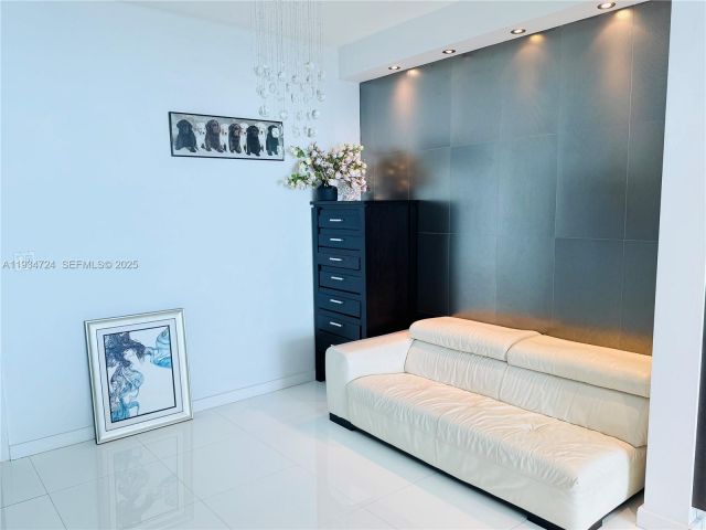 Apartment for sale  Unit #4504 - photo 6934258