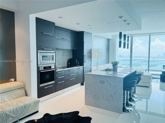 Apartment for sale  Unit #4504 - photo 6934264