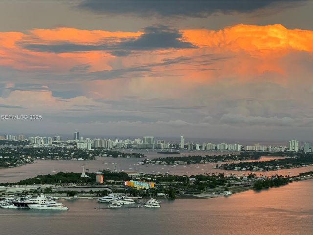 Apartment for sale  Unit #4504 - photo 6934270