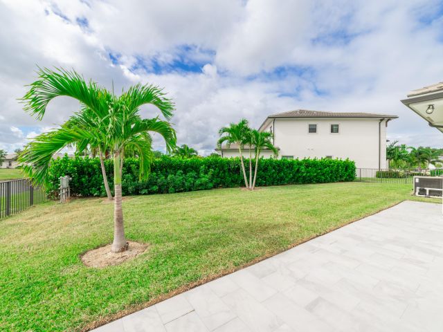 Home for rent at 3018 Safflower Circle - photo 6934910