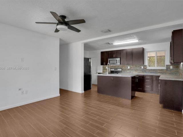 3-bedroom home for rent in Hollywood - 510 N 69th Ave 0 - MondialRealty