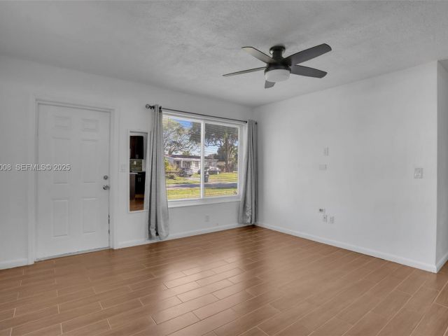 3-bedroom home for rent in Hollywood - 510 N 69th Ave 0 - MondialRealty