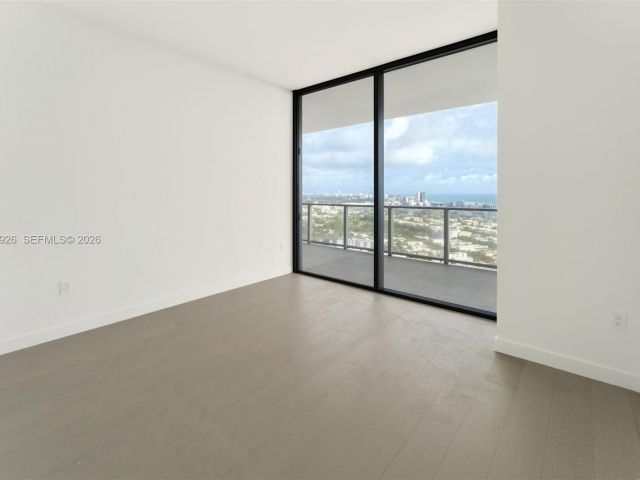 Apartment for rent  Unit #3905 - photo 6936066