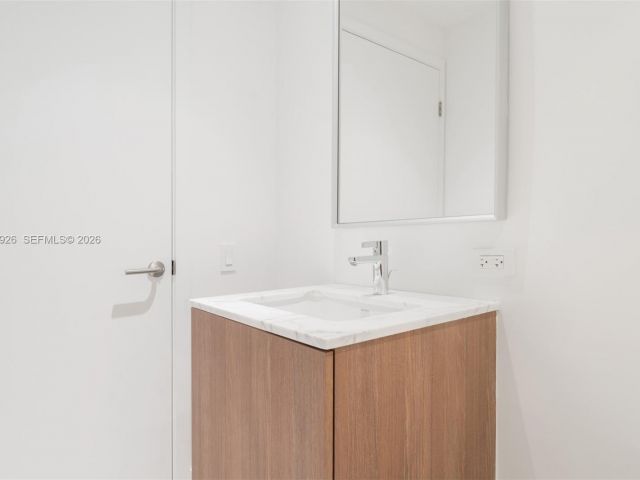 Apartment for rent  Unit #3905 - photo 6936069