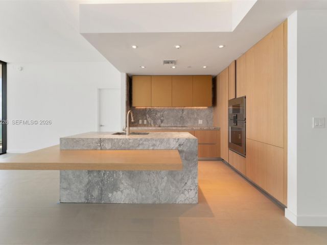 Apartment for rent  Unit #3905 - photo 6936070