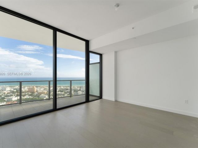 Apartment for rent  Unit #3905 - photo 6936072