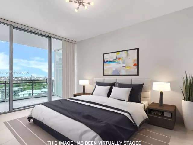 3-bedroom condo for sale in Bal Harbour - 10295 Collins Ave 804 - MondialRealty
