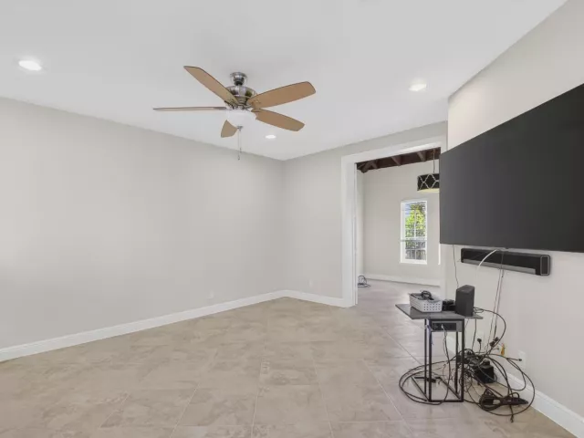 3-bedroom home for sale in Delray Beach - 1617 Estuary Way - MondialRealty