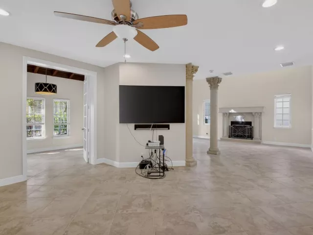 3-bedroom home for sale in Delray Beach - 1617 Estuary Way - MondialRealty