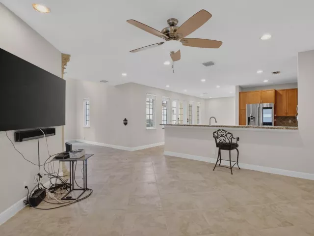 3-bedroom home for sale in Delray Beach - 1617 Estuary Way - MondialRealty