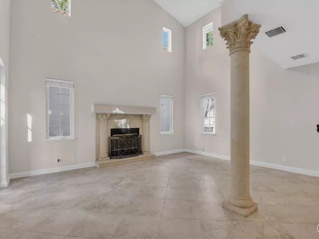 3-bedroom home for sale in Delray Beach - 1617 Estuary Way - MondialRealty