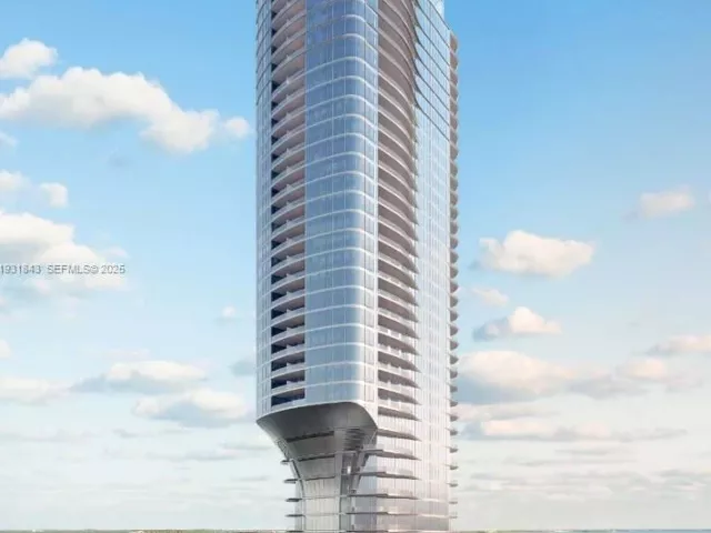 5-bedroom condo for sale in Miami - 175 SE 25th Rd 4201 - MondialRealty