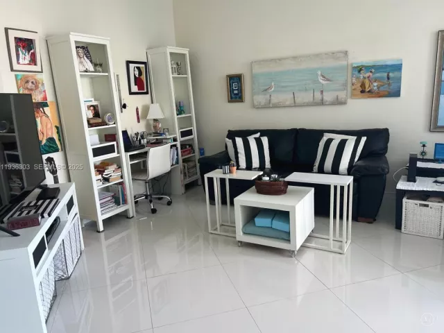 1-bedroom condo for rent in Hollywood - 3801 S Ocean Dr PH16L - MondialRealty