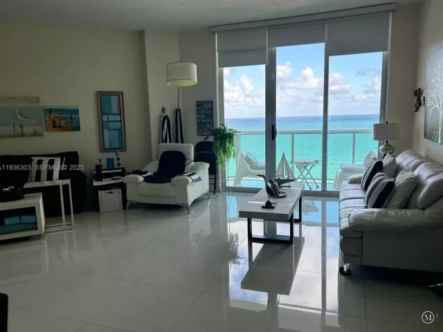 1-bedroom condo for rent in Hollywood - 3801 S Ocean Dr PH16L - MondialRealty