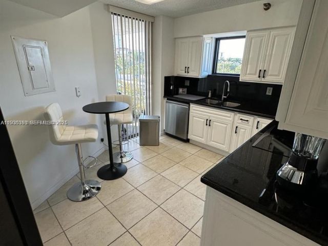 Apartment for sale  Unit #518 - photo 7430705