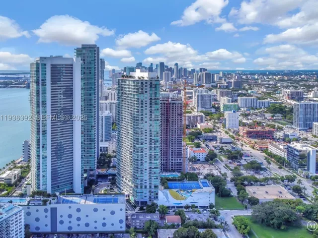 2-bedroom condo for sale in Miami - 501 NE 31st St 3409 - MondialRealty