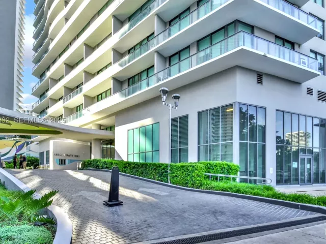 2-bedroom condo for sale in Miami - 501 NE 31st St 3409 - MondialRealty