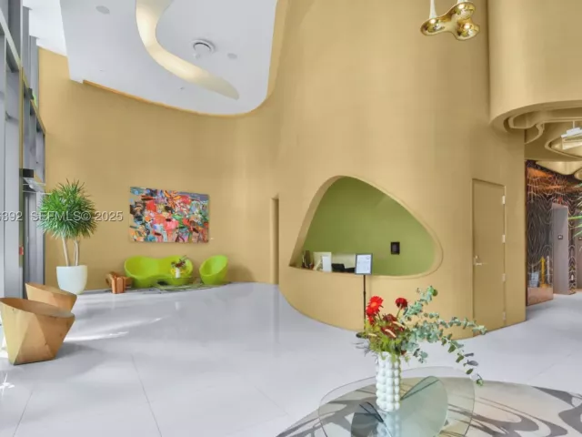 2-bedroom condo for sale in Miami - 501 NE 31st St 3409 - MondialRealty