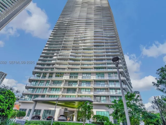 2-bedroom condo for sale in Miami - 501 NE 31st St 3409 - MondialRealty