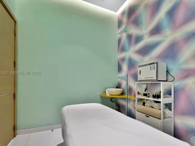 2-bedroom condo for sale in Miami - 501 NE 31st St 3409 - MondialRealty