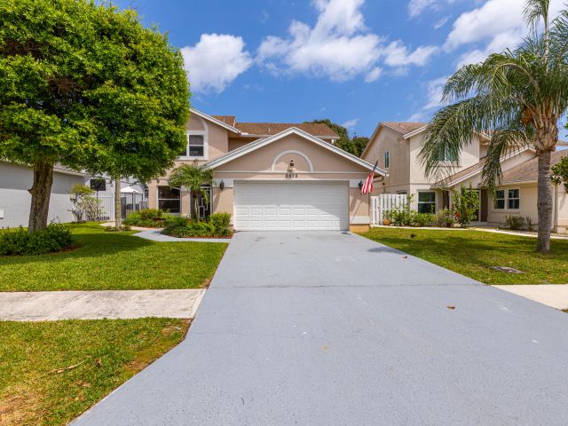 Home for rent at 3875 Circle Lake Drive - photo 6936384