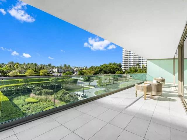 2-bedroom condo for rent in Bal Harbour - 10201 Collins Ave 311 - MondialRealty