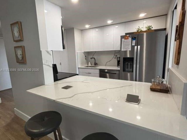 Apartment for sale  Unit #1215 - photo 7440294