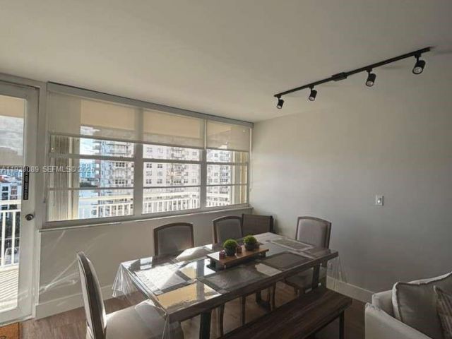 Apartment for sale  Unit #1215 - photo 7440300