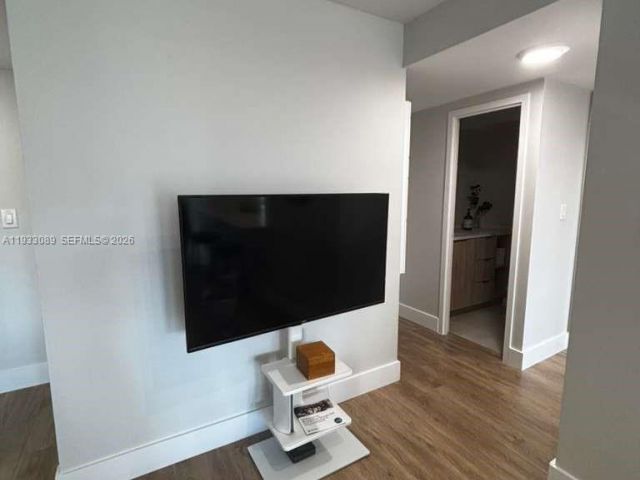 Apartment for sale  Unit #1215 - photo 7440302