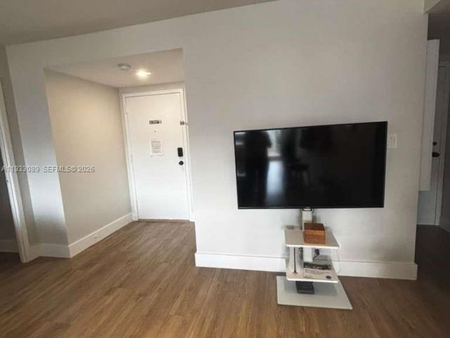 Apartment for sale  Unit #1215 - photo 7440304