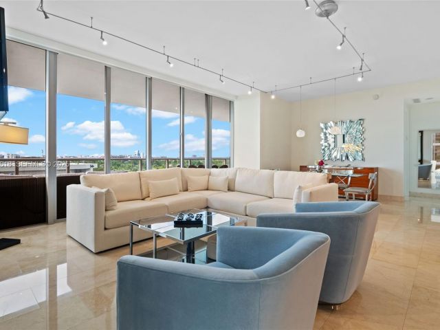 Apartment for rent  Unit #605N - photo 6937971