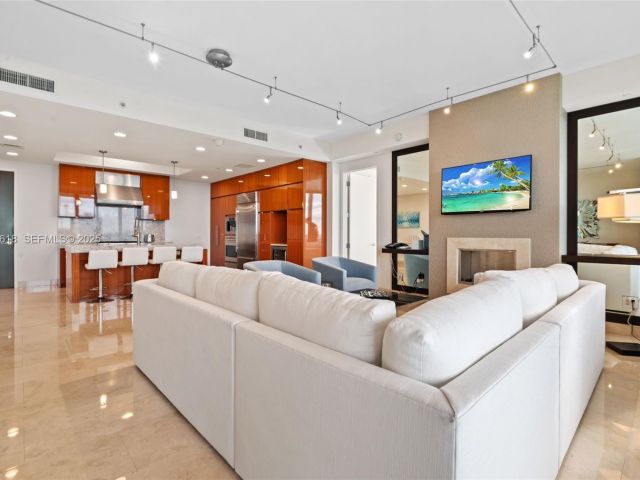 Apartment for rent  Unit #605N - photo 6937972