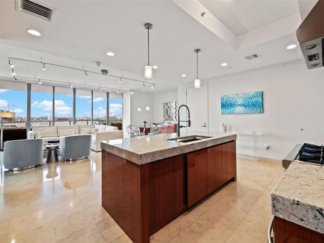 Apartment for rent  Unit #605N - photo 6937975