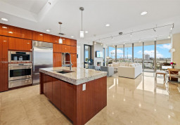 Apartment #605N at St Regis North Tower