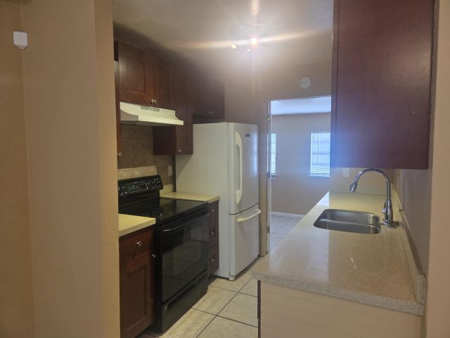 Home for rent at 1509 S 24th Court - photo 6938250