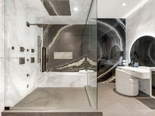 Apartment for sale  Unit #2304 - photo 6939971