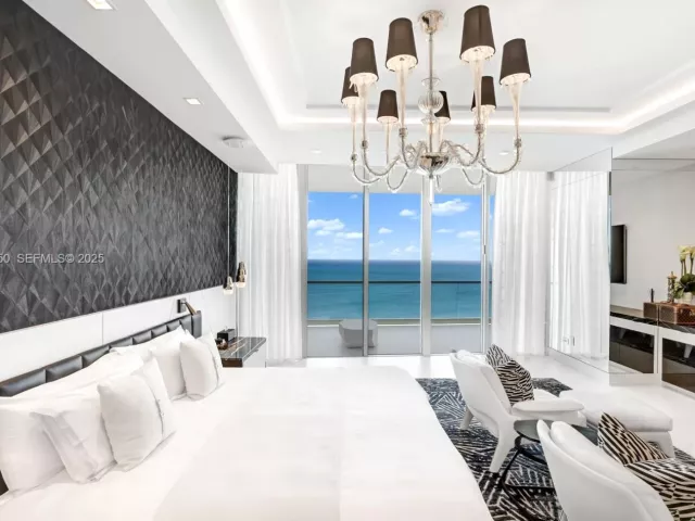 5-bedroom condo for sale in Sunny Isles Beach - 18501 Collins Ave 2304 - MondialRealty