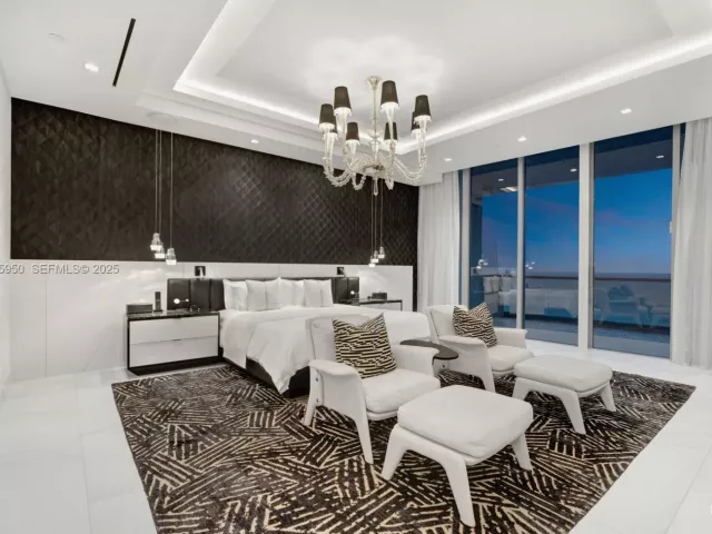 5-bedroom condo for sale in Sunny Isles Beach - 18501 Collins Ave 2304 - MondialRealty