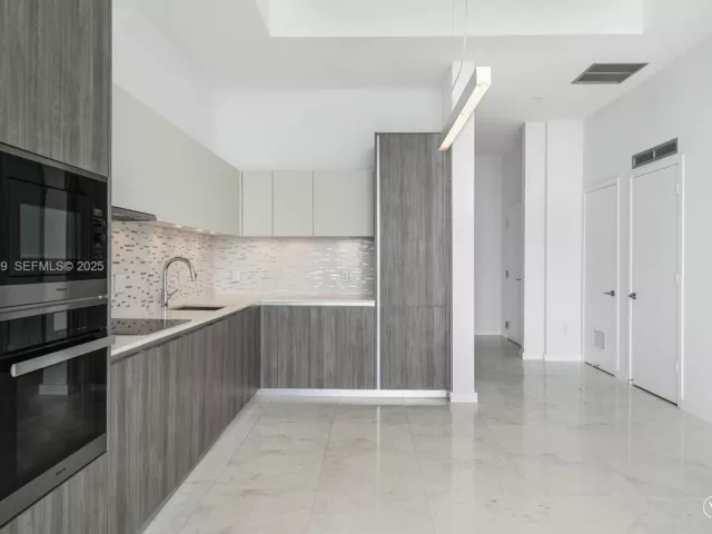 Apartment for sale  Unit #604 - photo 6938823