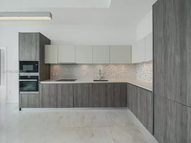 Apartment for sale  Unit #604 - photo 6938824