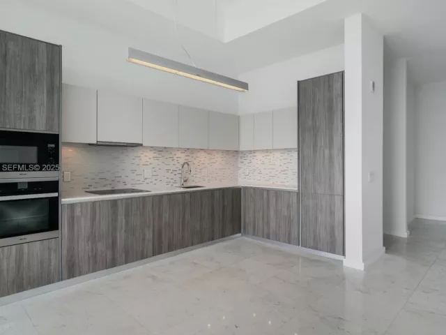 Apartment for sale  Unit #604 - photo 6938825