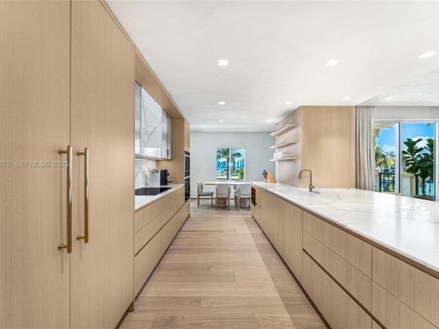 Apartment for sale  Unit #6201 - photo 6940611