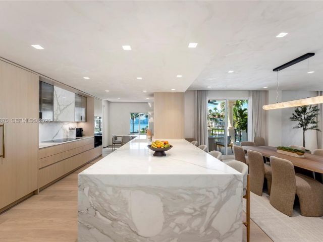 Apartment for sale  Unit #6201 - photo 6940612