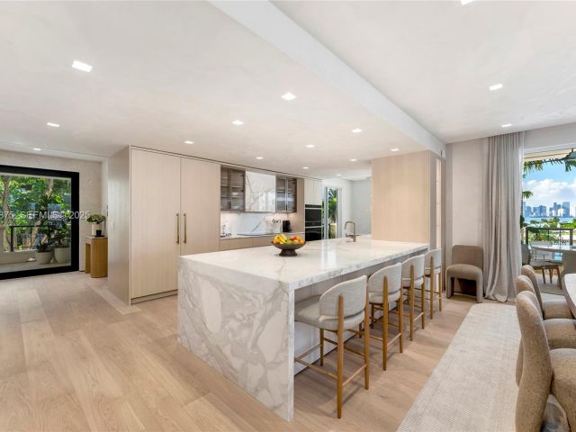 Apartment for sale  Unit #6201 - photo 6940613