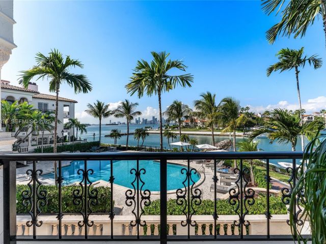 Apartment for sale  Unit #6201 - photo 6940616