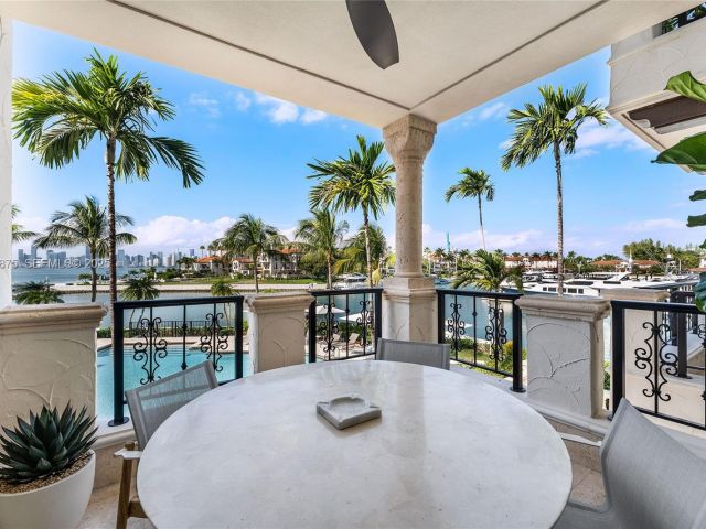 Apartment for sale  Unit #6201 - photo 6940618