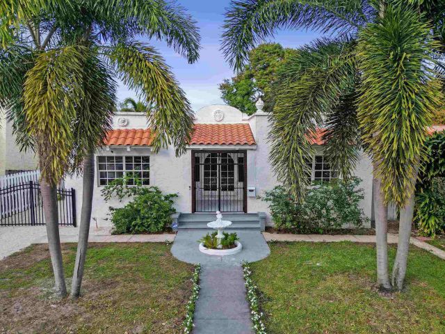 Home for rent at 435 35th Street - photo 6940787